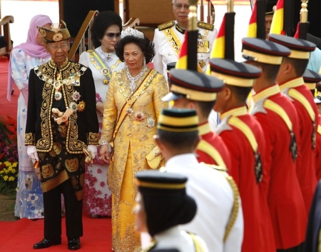 ກະສັດມາເລເຊຍຢ້ຽມຢາມທາງລັດຖະກິດຫວຽດນາມຕາມຄຳເຊີນຂອງທ່ານປະທານປະເທດຫວຽດນາມເຈືອງເຕີນຊາງ